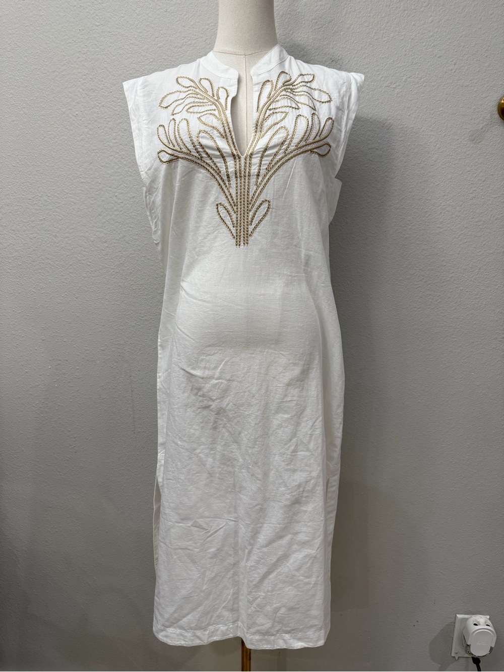 Banana Republic Nwt White Dress Embroidered Summer XS Linenblend